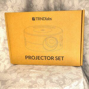 NEW IN BOX TRNDlabs Mini Projector Set